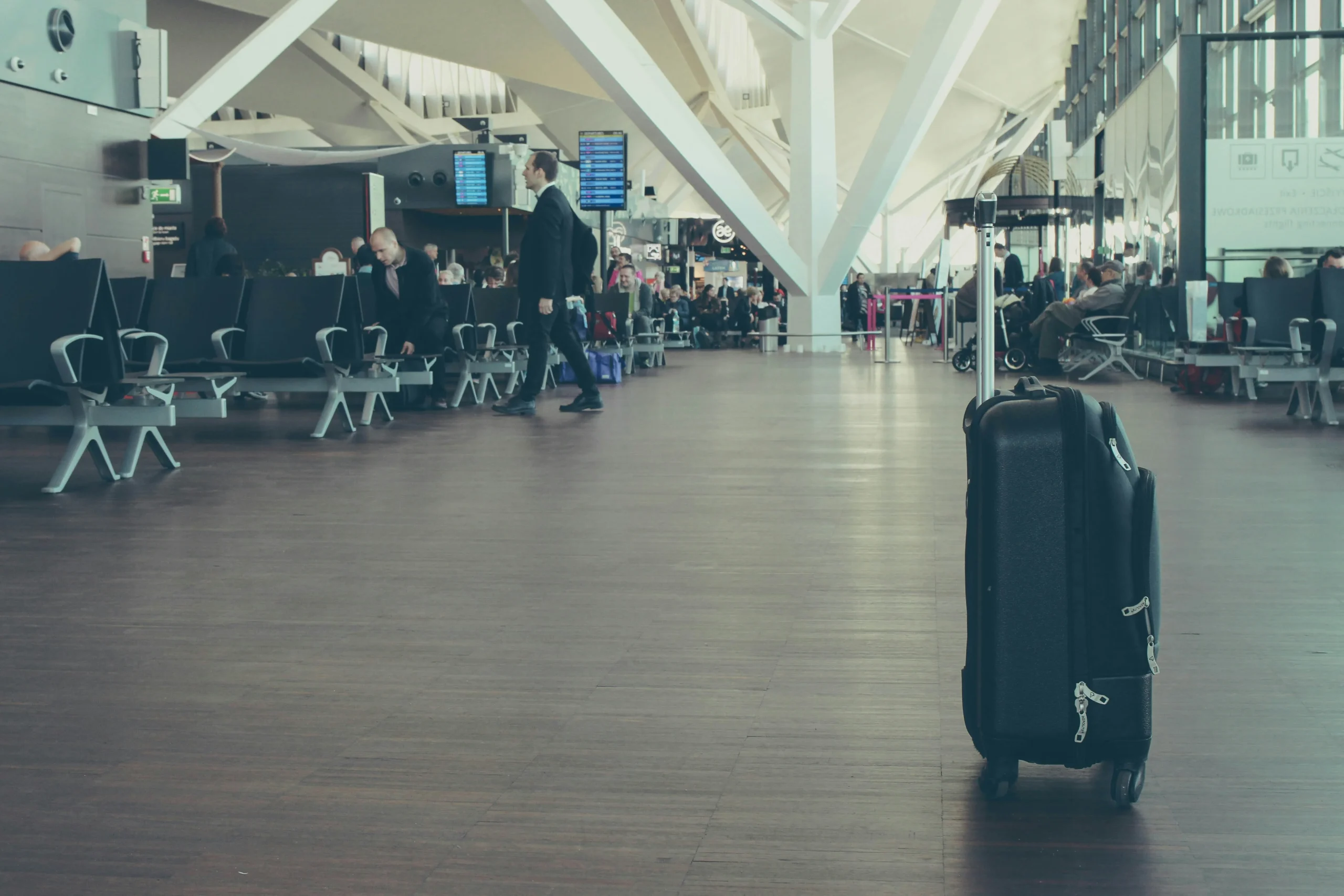 How to Become a Travel Agent Without Experience